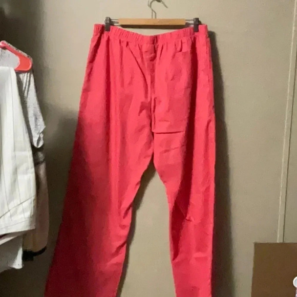 Scrubs - Picture 2 of 7